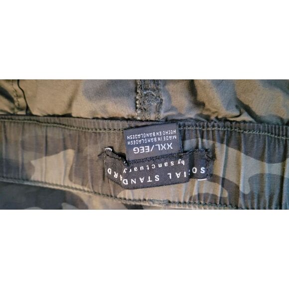 Social Standard By Sanctuary Ladies Hero Utility Short Mother Nature Camo XXL - Picture 3 of 5